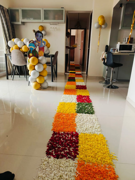 Grand "Welcome Baby" Home Entry Decor – Floral Aisle & Character Balloon Pillars